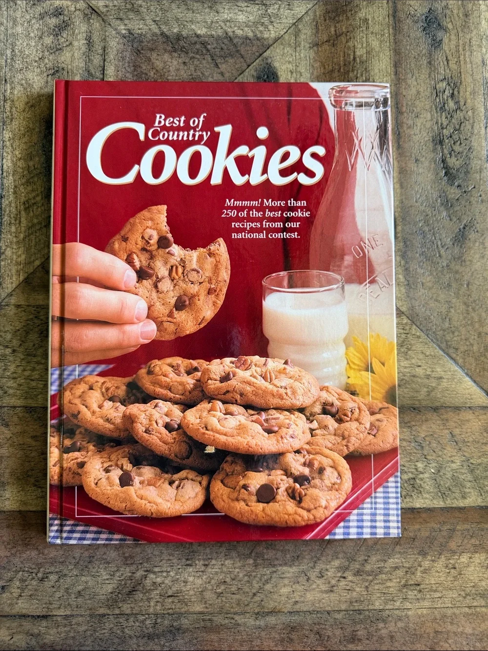 Best of Country Cookies Cookbook - Red Cover
